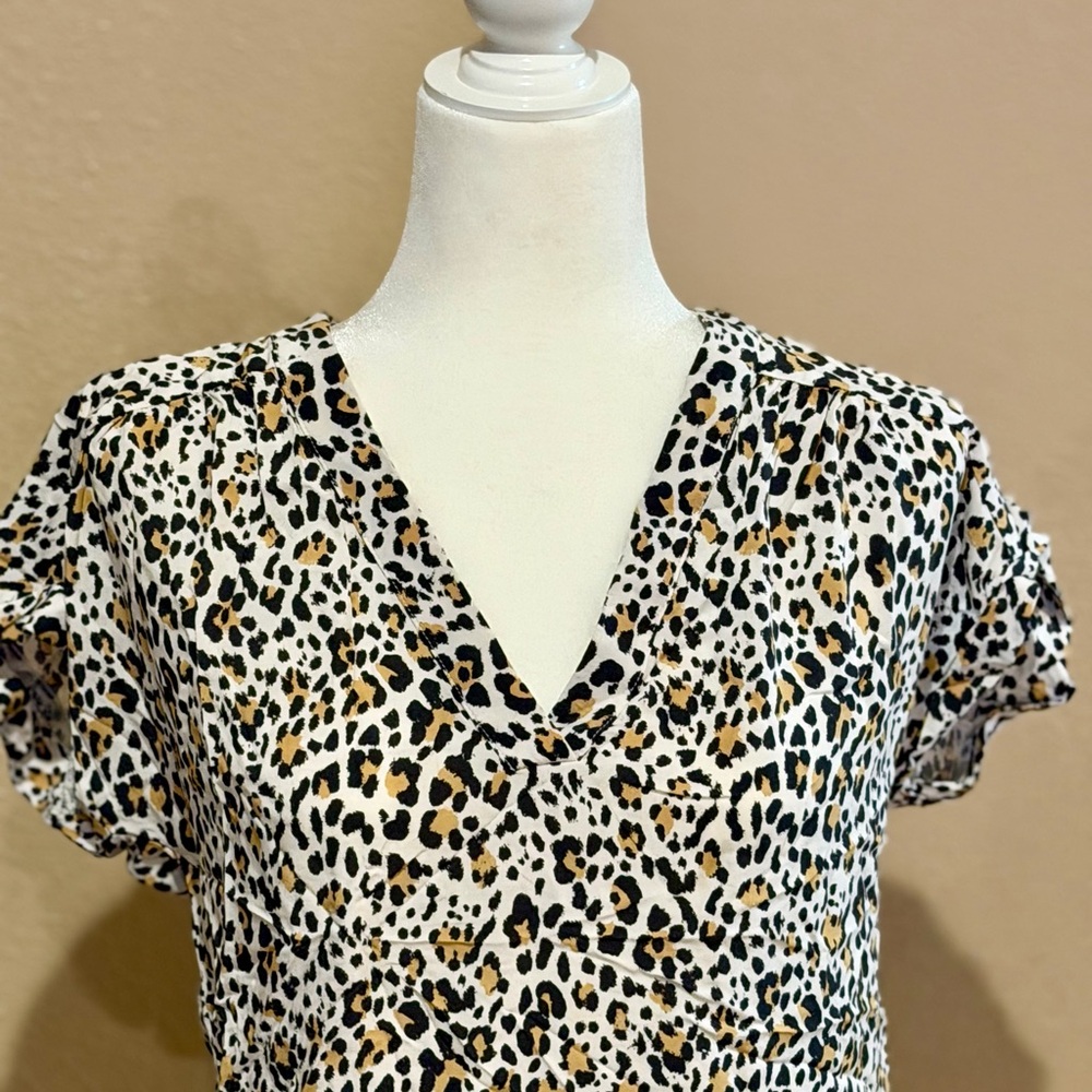 GAP Leopard Print V-Neck Blouse - Picture 2 of 4